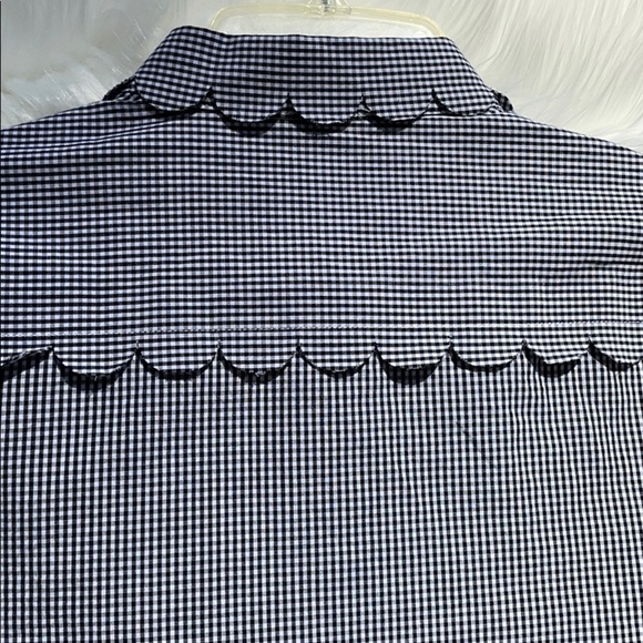 Max Jeans top, size small - Picture 4 of 9